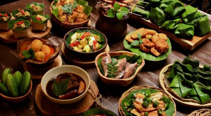 22 Makanan Khas Jawa Barat yang Terkenal Enak & Wajib Dicicipi