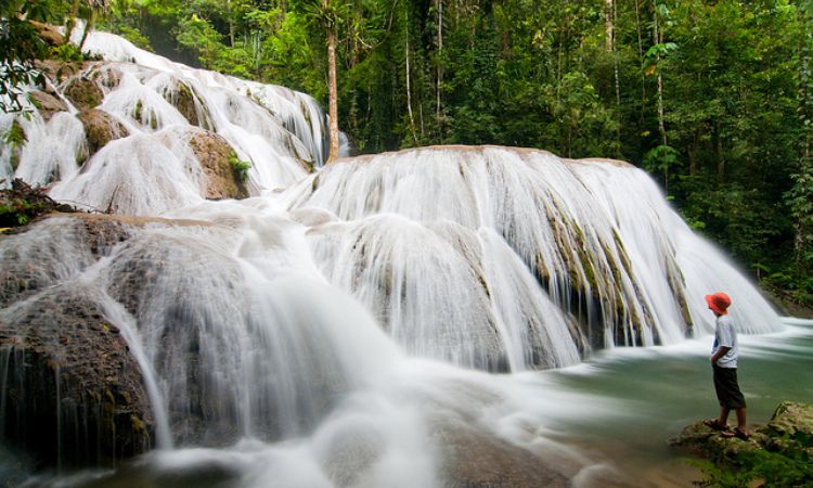 Air Terjun Saluopa