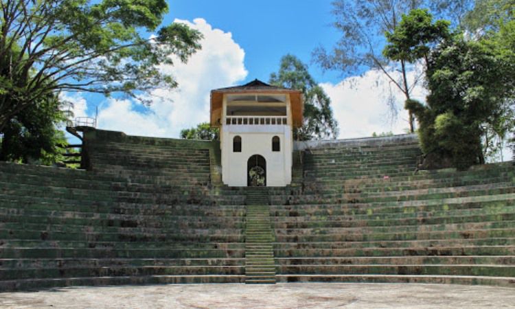 Amphitheater Woloan