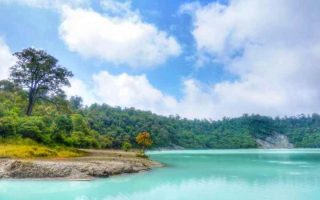 15 Tempat Wisata Alam di Garut Terbaru & Paling Hits