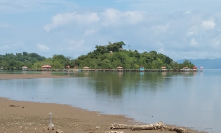Pantai Fukweu