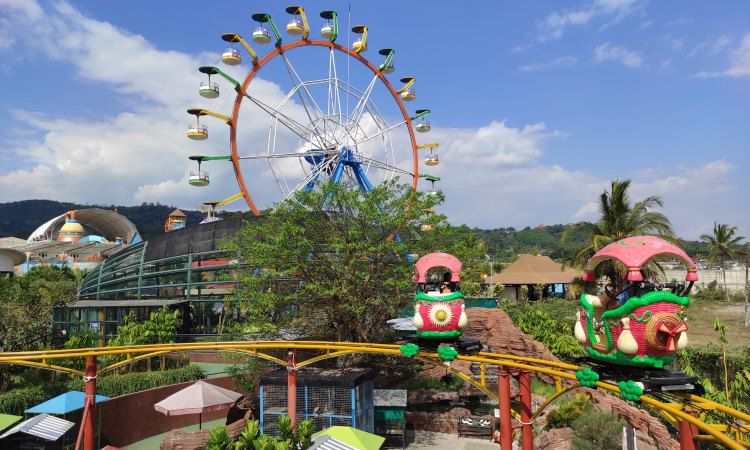 Aktivitas Menarik Saloka Theme Park