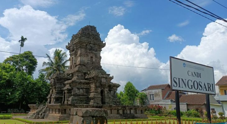 Candi Singosari, Candi Bersejarah Dikelilingi Taman Cantik di Malang